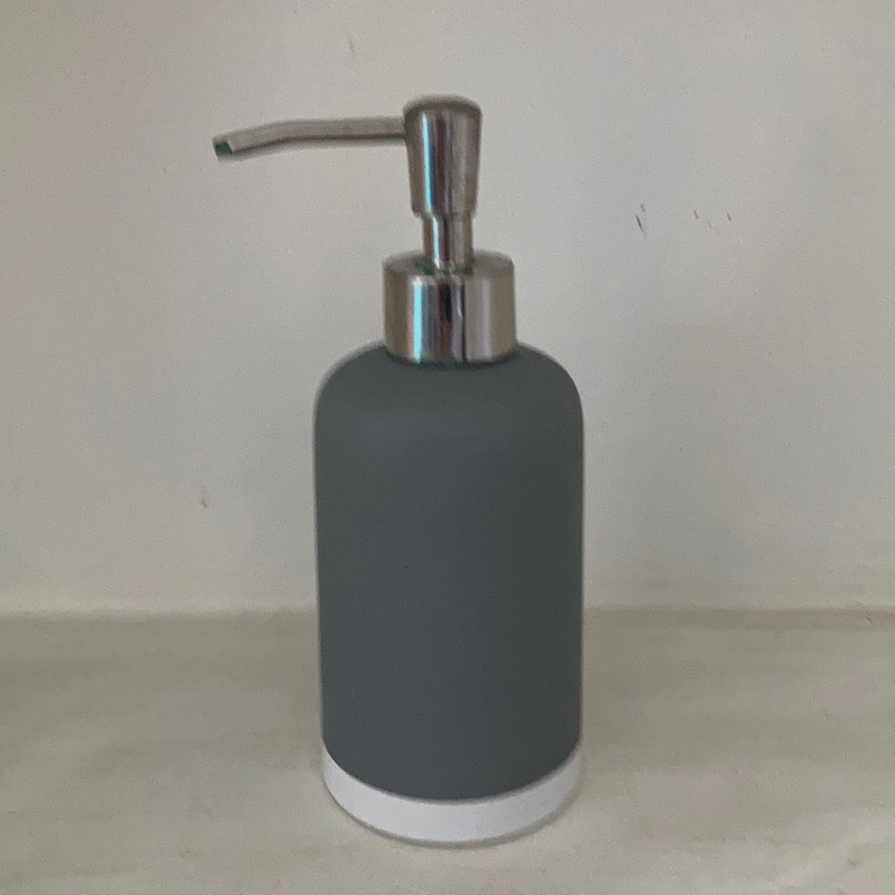 Fancy Gray and White Suburban Mom Soap Dispenser | Dish Soap Kitchen